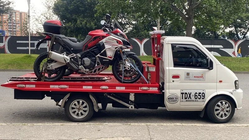 Gruas en lima para motocicletas